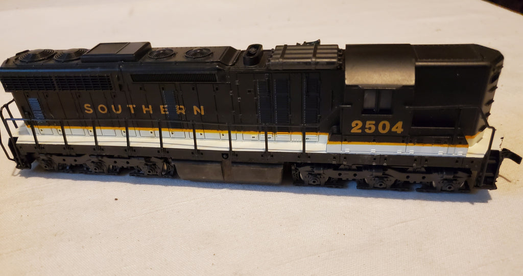 ATLAS Southern 2504 SD24 Diesel Locomotive HO