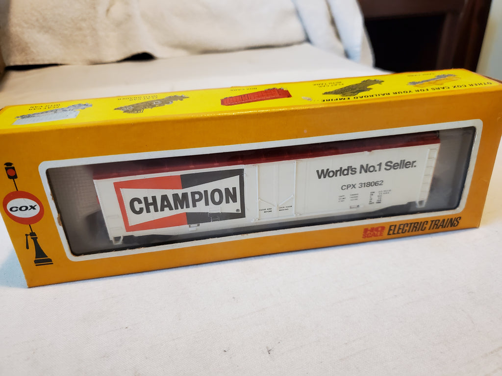 Cox Champion Box Car, HO boxed 7121-7