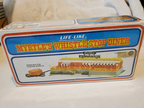 Life-Like Myrtle's Whistle Stop Diner HO NRFB 08707