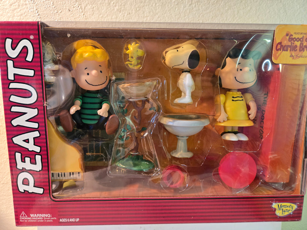 Peanuts Good ol' Charlie Brown Charlie Brown, play set 2002 #07782 Never removed from box NIB,