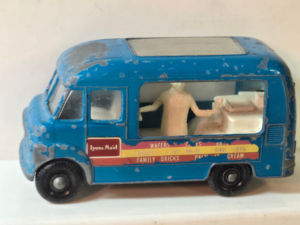 #47 Matchbox Lesney Commer Ice Cream Canteen Truck c.1960
