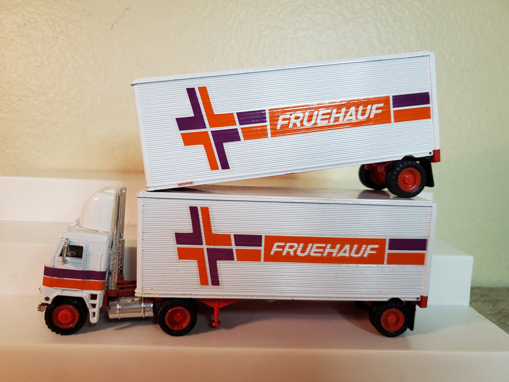 Tonkin Fruehalf Tractor & 2 Trailers MC-190