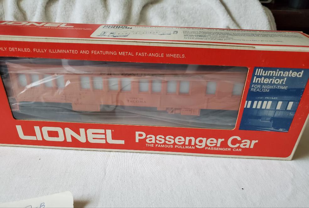 Lionel Milwaukee Road Tacoma Passenger Pullman Car O gauge NRFB