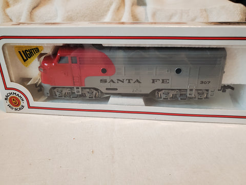 Bachmann HO Santa Fe Warbonnet 307 Diesel EMD F9 Locomotive