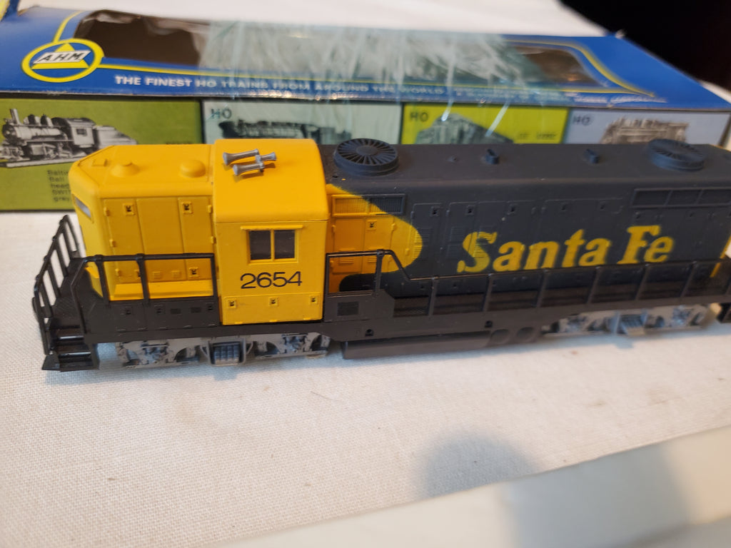 AHM 5012 Santa Fe Diesel Locomotive rn2654, train, railroad