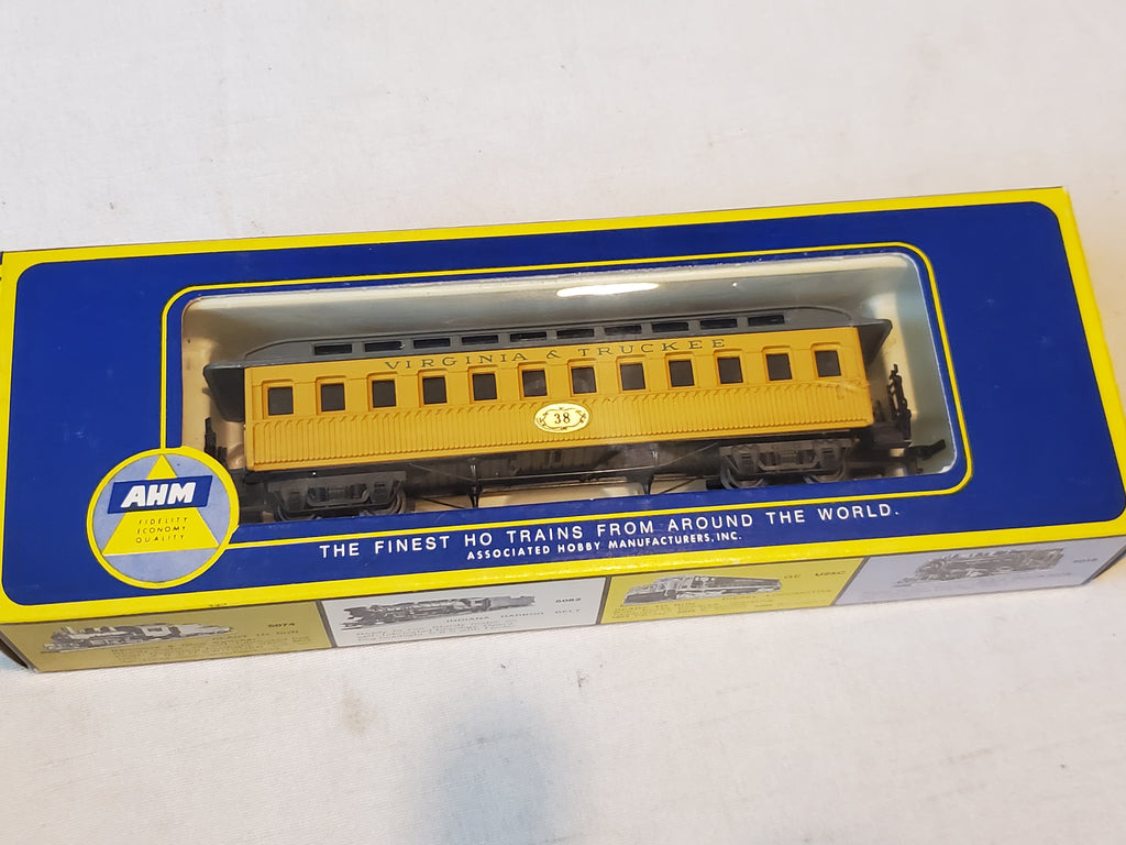 Ahm/Rivarossi Virginia & Truckee oldtime Coach car HO boxed