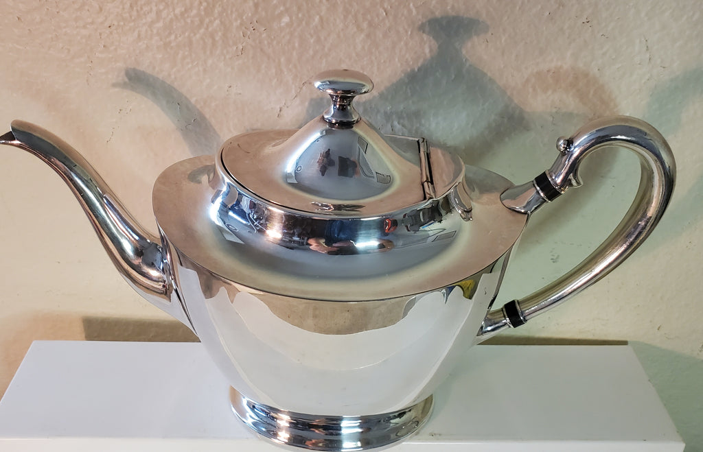 Vintage Sheffield reproduction 2 1/2 pint Lufbery teapot