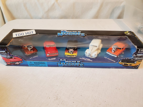 California Too Hot Muscle Machines 5 pack 2002 1:64, MIB