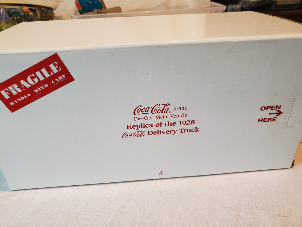 Coca-Cola 1928 Delivery Truck, 1:24 die-cast Danbury Mint, never opened