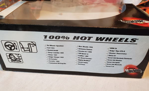 100% Hot Wheels Beatnik Bandit 1:18 die cast 2001 #53832 NRFB MIB