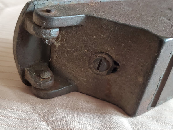 Early Griswold Classic Ice Shave #1 Erie PA. Cast iron