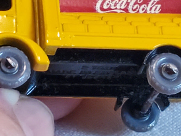 Lesney Matchbox 37 Coca-Cola Lobby Karrier Bantam 2 ton W/ box  Grey Wheels