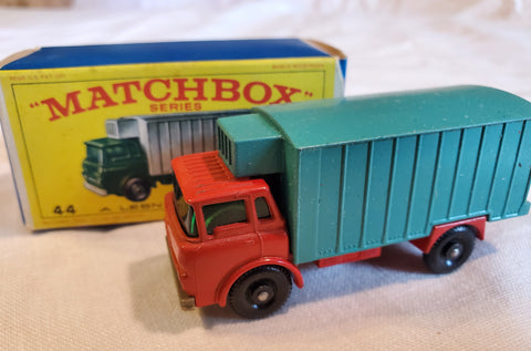 Lesney Matchbox #44 Refrigerator Truck w/original box 1960s 1:64 red green