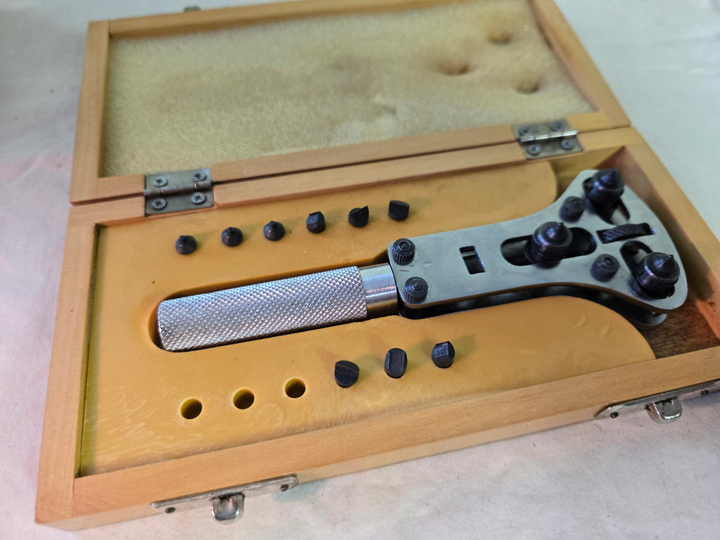 Jaxa style watch case opener tool