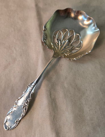 Frank Whiting Orleans 1892 Almond or Bonbon scoop, spoon sterling silver, gold wash No Mono