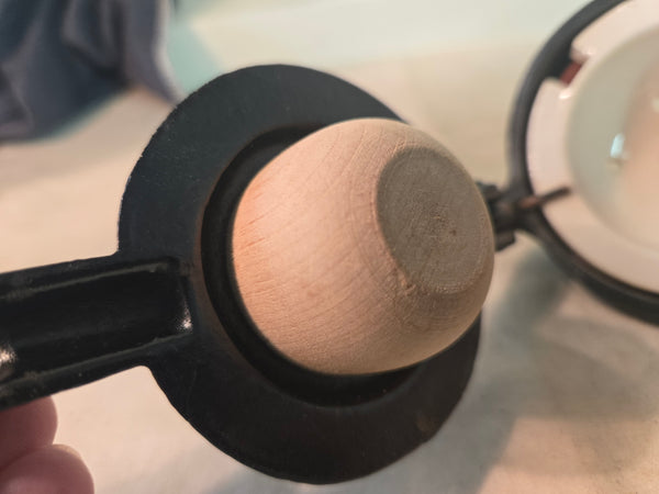 Vintage Arcade #2 cast iron Lemon Squeezer