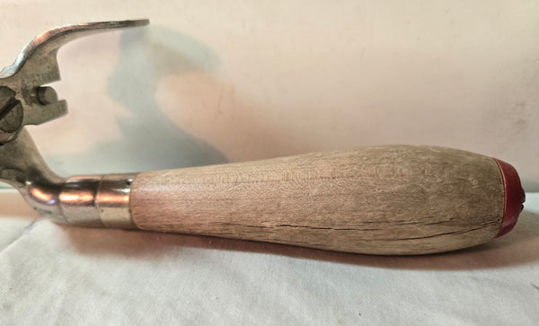 Vintage Indestructo #4 Ice Cream kitchen Scoop wood handle