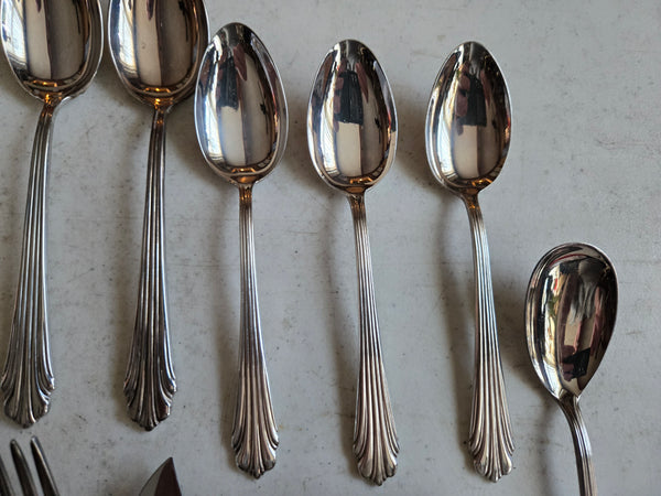 Kirk Stieff Satin Flutes 32 Pcs Flatware silverplate stainless Lenox