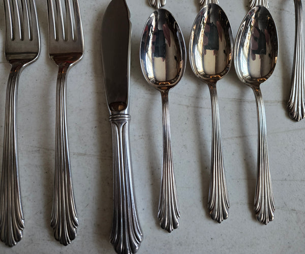 Kirk Stieff Satin Flutes 32 Pcs Flatware silverplate stainless Lenox