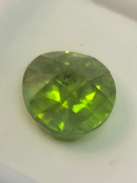 4.0 ct Oval Peridot gemstone 12 x 18mm