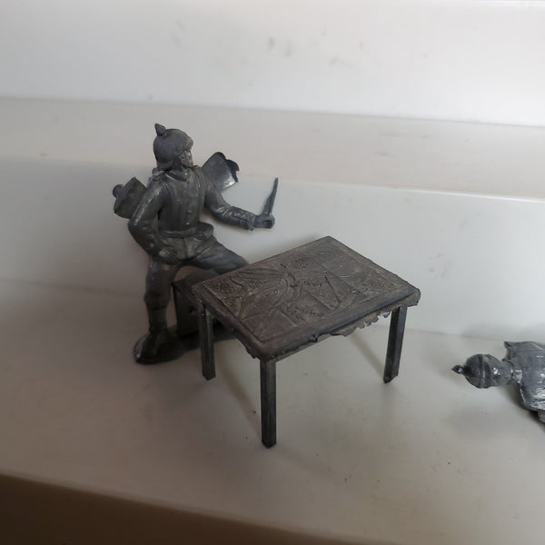 Strombrecker officers meeting Battle of Leige 54mm unpainted lead