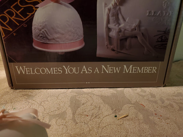 1991 Lladro new member plaque & 7613 spring bell