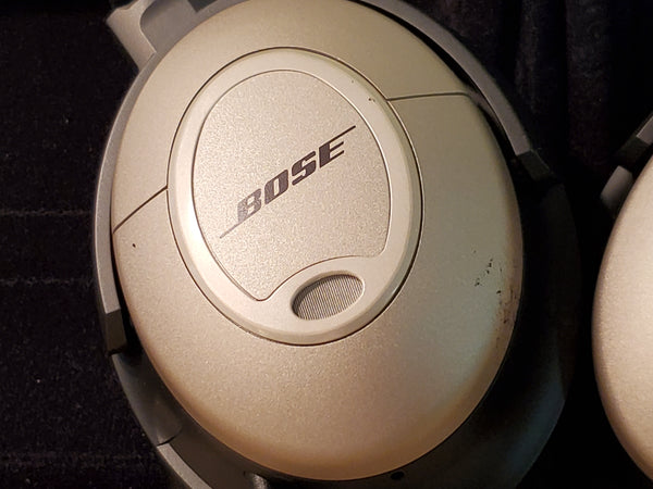 Bose Acoustic Noise Canceling headphones in case