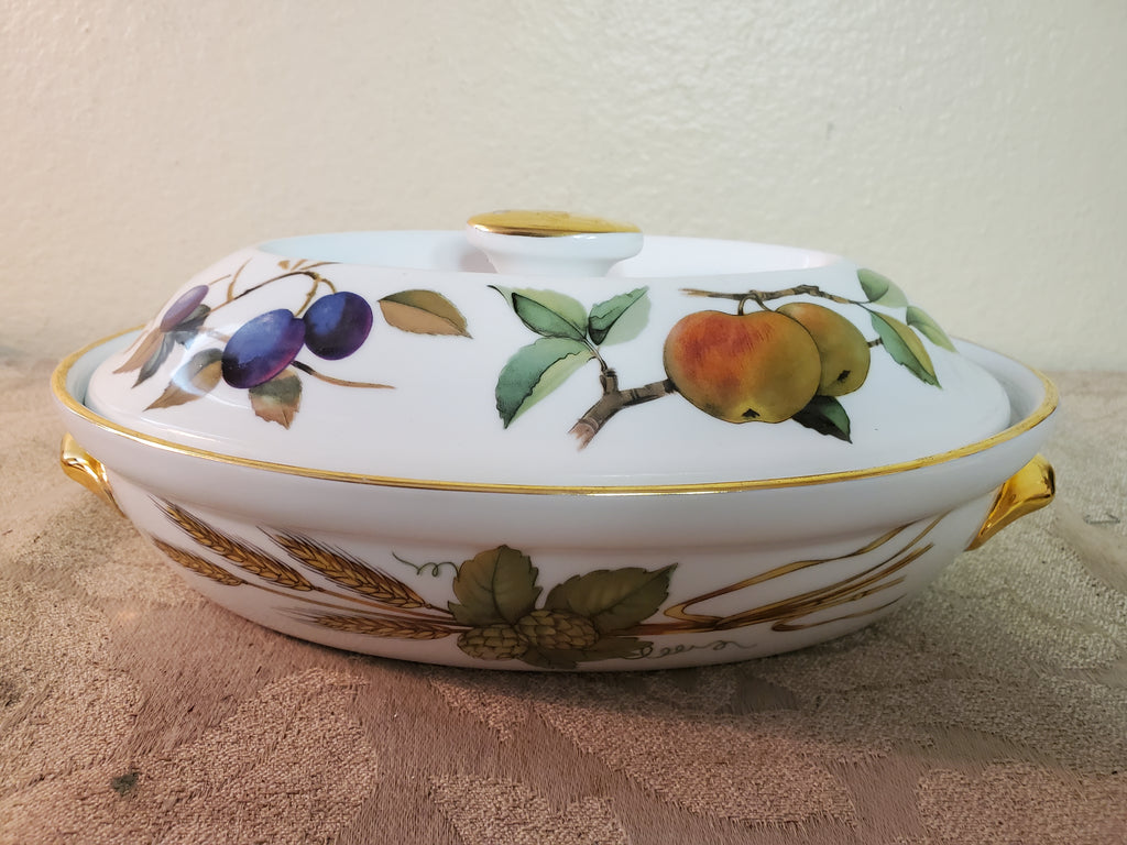 Royal Worcester Evesham cassarole shape 2 size 3