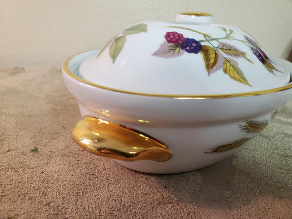 Royal Worcester Evesham cassarole shape 2 size 3