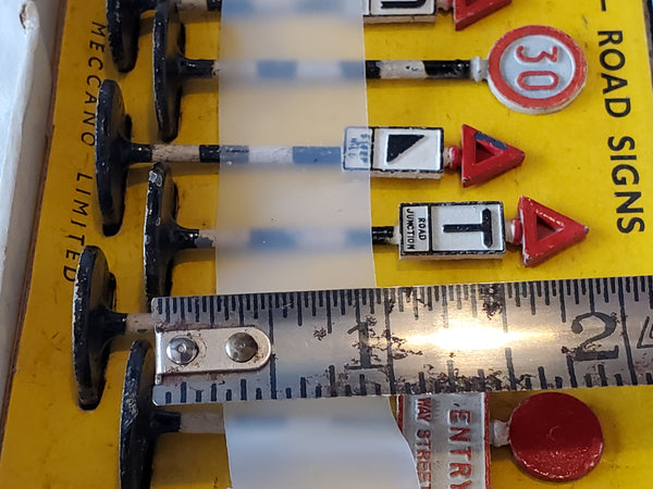 Dinky Toys set of 12 Road Signs #47 boxed