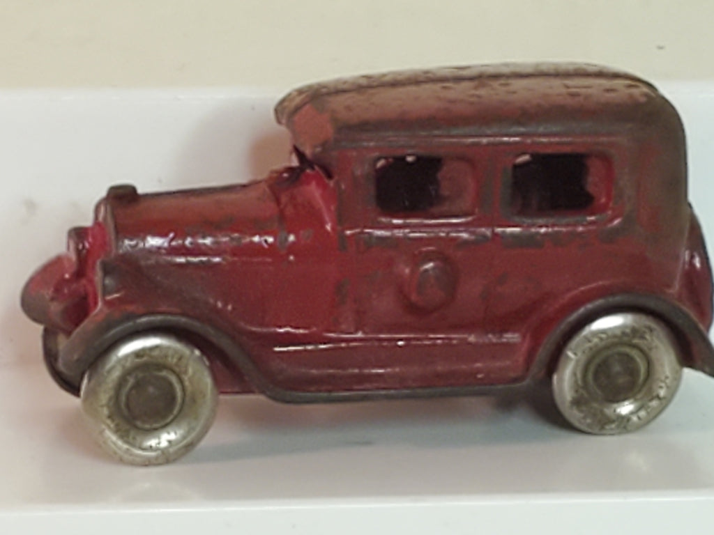 Kilgore cast iron Ford Model T sedan T22-R1 1930s