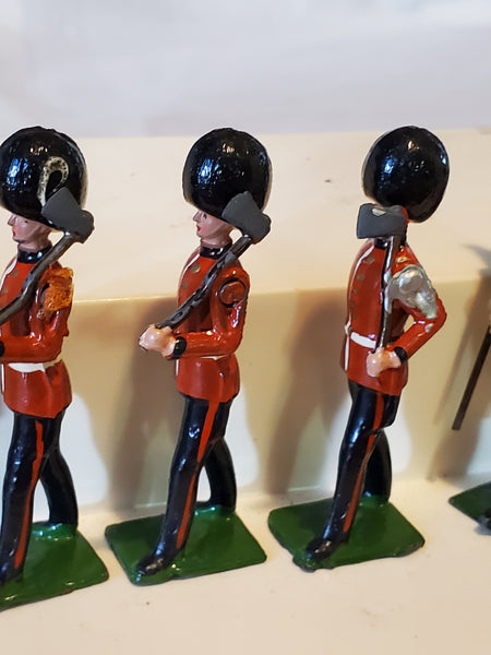Britains Colours & Pioneers Scot Guards 9 pcs, box, #82