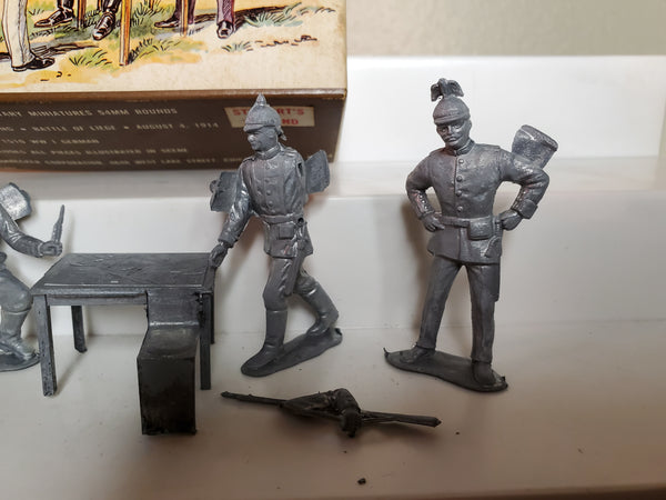 Strombrecker officers meeting Battle of Leige 54mm unpainted lead