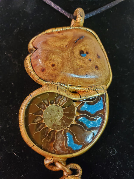 Susan Sorrentino Nautilus Necklace & earrings