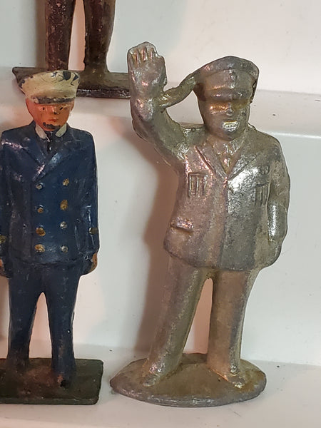 Lot of 6 lead 3" people, lionel, Britians?