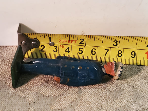 Lot of 6 lead 3" people, lionel, Britians?